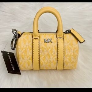 🔹️ MICHAEL KORS 🔹️yellow MICRO DUFFLE KEYFOB BAG 4.5 x 3 ✨️💛